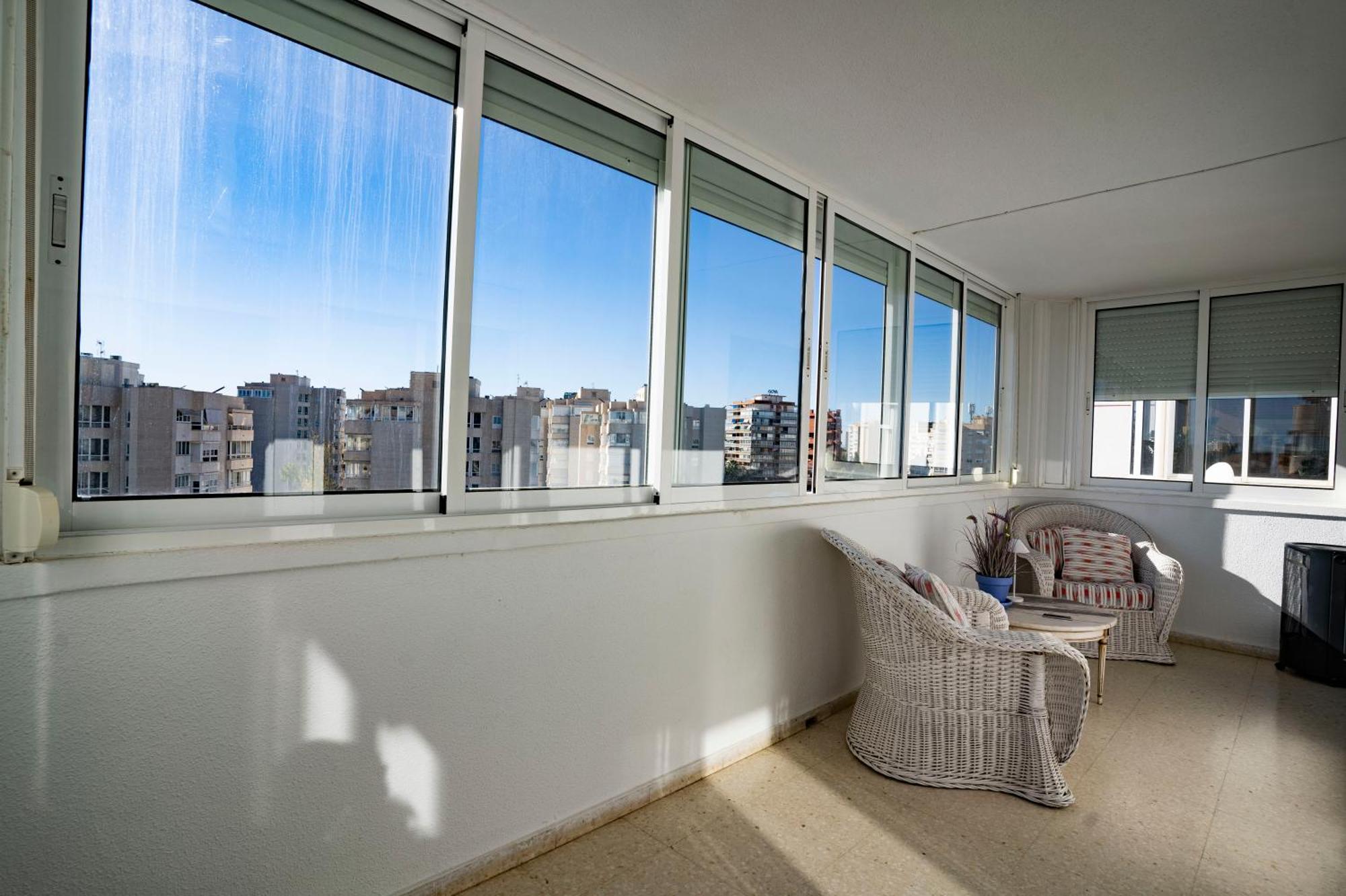 Apartamento Faro Blanco Alicante Bagian luar foto